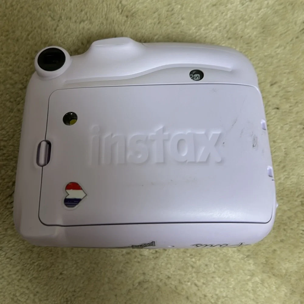 Fuji Instax mini 11 camera